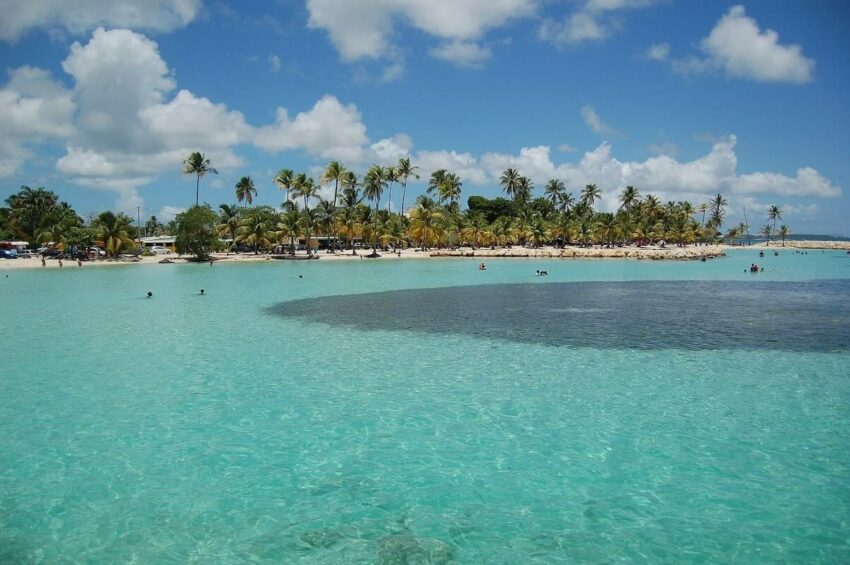Plage de Sainte-Anne en Grande-Terre